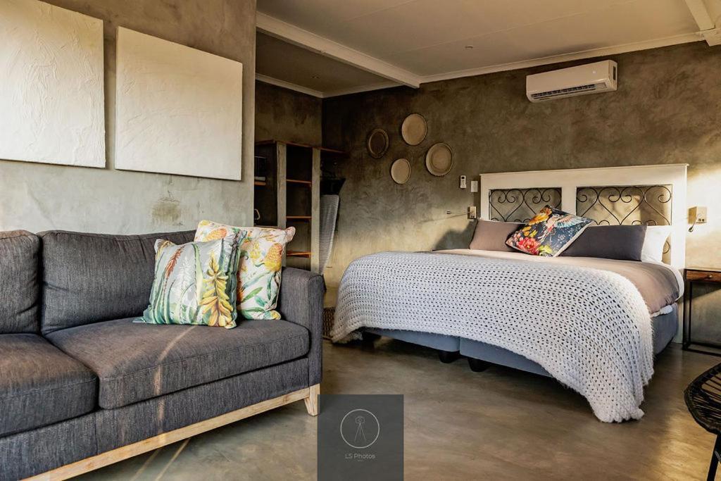 Guest Room At Joubert ピート・レティーフ エクステリア 写真